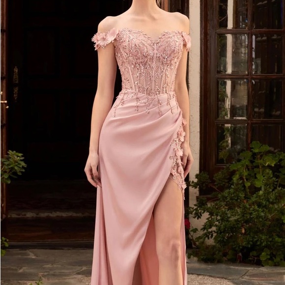 lets Dresses & Skirts - Pink embroidered gown